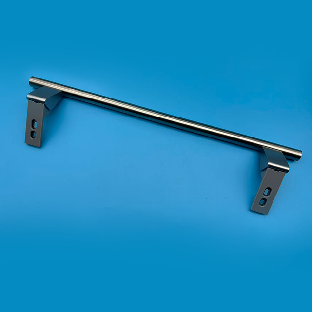 MANIGLIA PORTA FRIGORIFERO L456 743843200 (959017800 MANIGLIA)