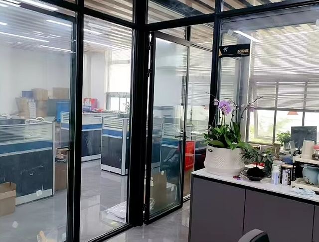 FABBRICA DI ACCESSORI PER APPLICAZIONI DOMESTICHE